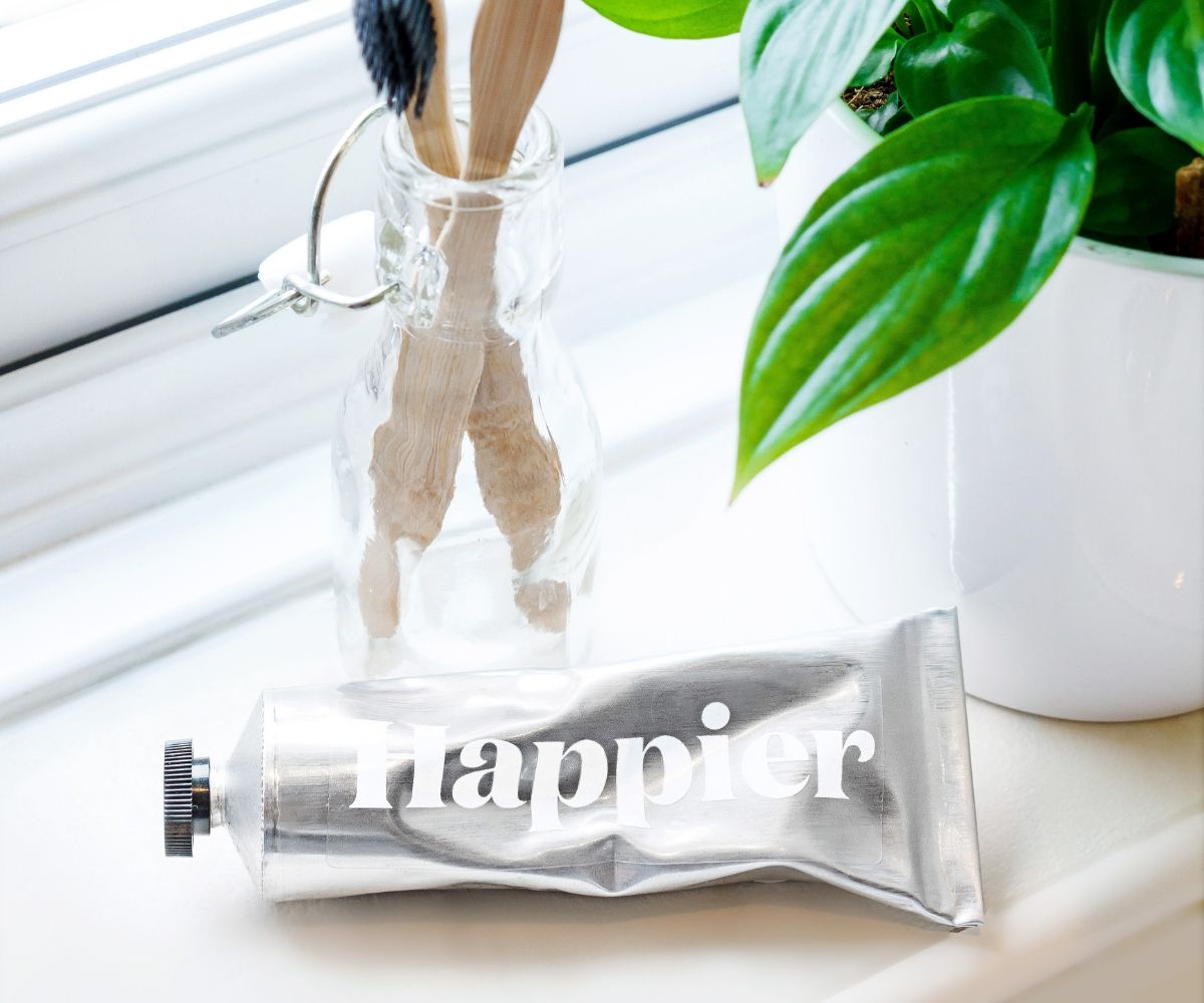 Happier Beauty toothpaste vegan natural no plastic packaging